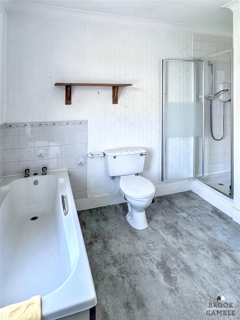 3 Bedroom House. Greenfield Road in Eastbourne,  12